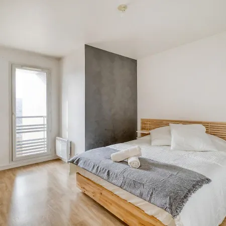 Apartment Duplex Et Terrasse Pres De Paris