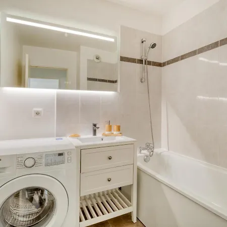 Duplex Et Terrasse Pres De Paris